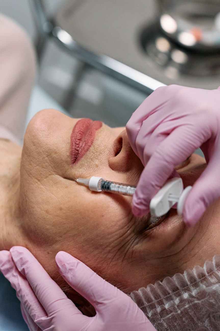 Botox vs. Dermal Fillers: Understanding the Key Differences for Cosmetic&nbsp;Enhancement
